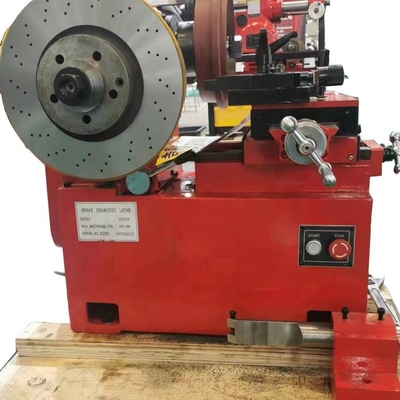La machine à tourner le tambour de frein de 350 mm rouge blanc C9335A à vitesse de rotation de 130 r/min