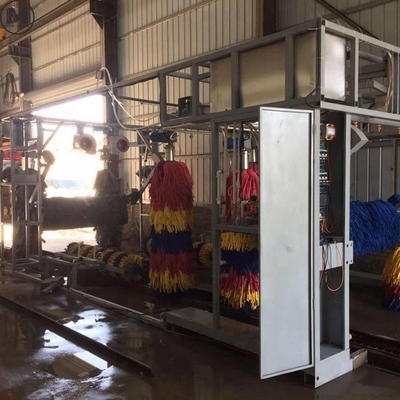 Machine à laver automatique de type gantry avec séchoirs en option et pulvérisation de cire mousseuse