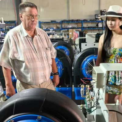 Système de recyclage d'eau de lavage de voiture haute efficacité 110L  Lave-auto automatique sans contact Puissance de sortie 1500W robot de lavage de voiture