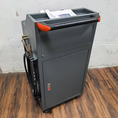 Machine de vidange et de nettoyage d'huile de transmission entièrement automatique pour automobiles