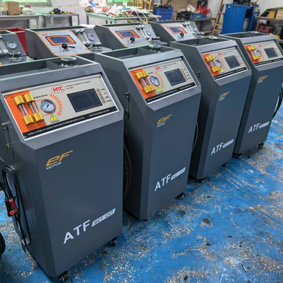 Machine de vidange et de nettoyage d'huile de transmission entièrement automatique pour automobiles