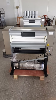 Nettoyeur de tapis automatique Machine à laver les tapis entièrement automatique Lavage de voiture en libre-service