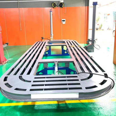 Machine de redressage de châssis de carrosserie, système de réparation de collision automobile, équipement de redressage de châssis, réparation de carrosserie